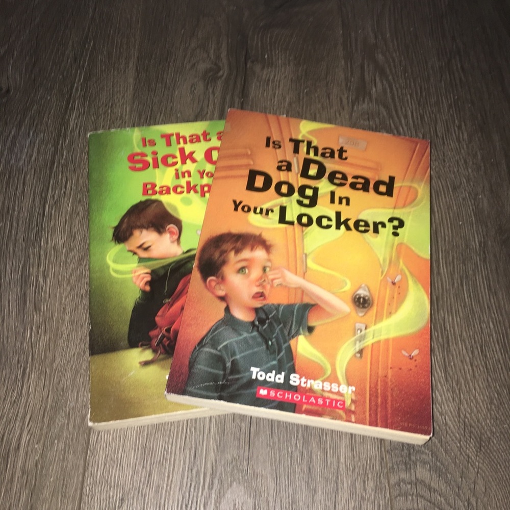 Bundle of 2 kids books
